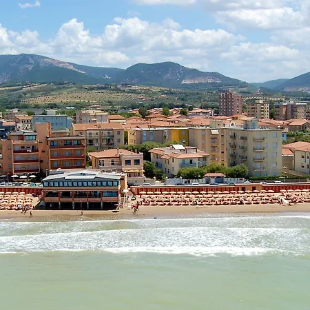 Hotel Il Delfino San Vincenzo