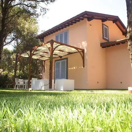 Il Delfino 3* San Vincenzo